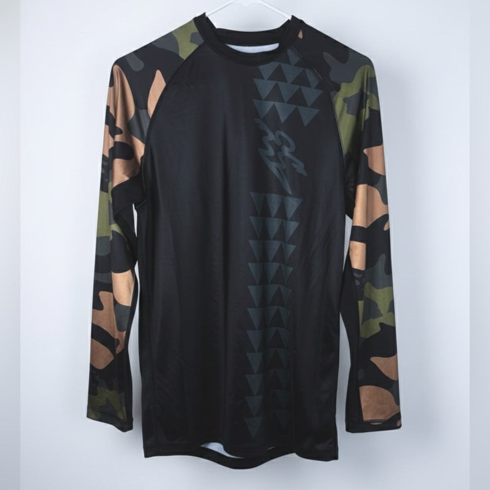 DA HUI Men’s Camo Hawaiian Island Tribal Print Long Sleeve Rashguard